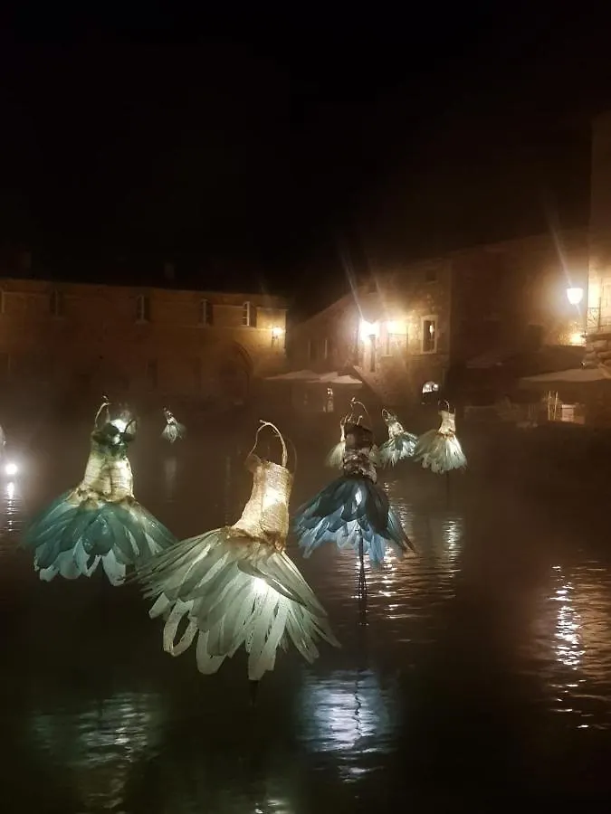 Dimora In Francigena Hotel San Quirico dʼOrcia Kemping